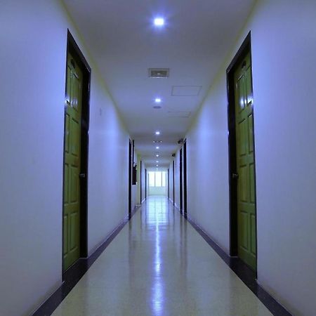 King&Queen Hotel Monywa Buitenkant foto