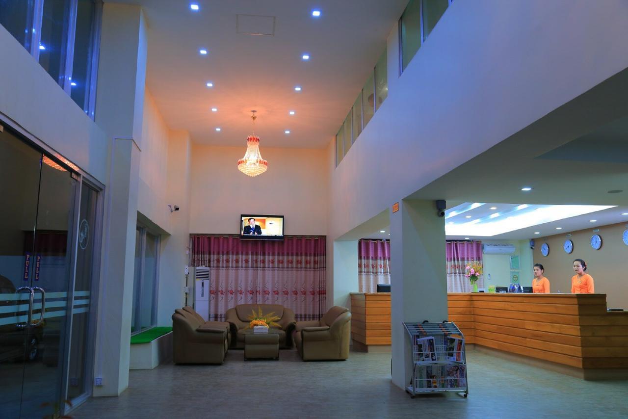 King&Queen Hotel Monywa Buitenkant foto